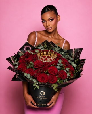 THE SIGNATURE RED 24 LUXE HATBOX ( crown optional )