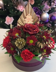 Christmas Wishes petite Hatbox Arrangement