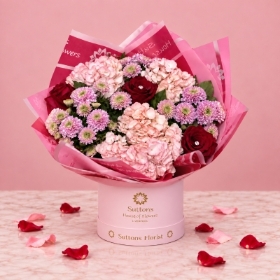 CRIMSON AND BLUSH LUXE HATBOX