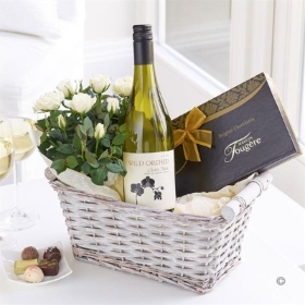 *Luxury White Wine Gift Basket.