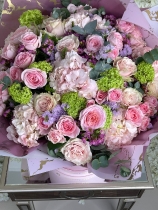 Pink blush luxury hatbox