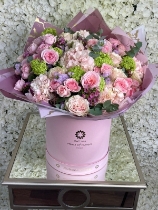 Pink blush luxury hatbox