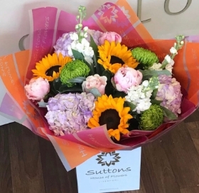 summer hand tied